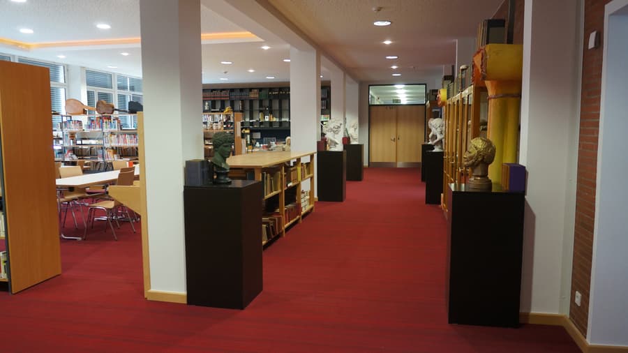 Lise-Meitner-Gymnasium